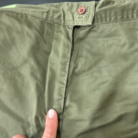 Vintage Polo Jeans Co. Olive green shorts. Size 12. - Picture 5 of 8